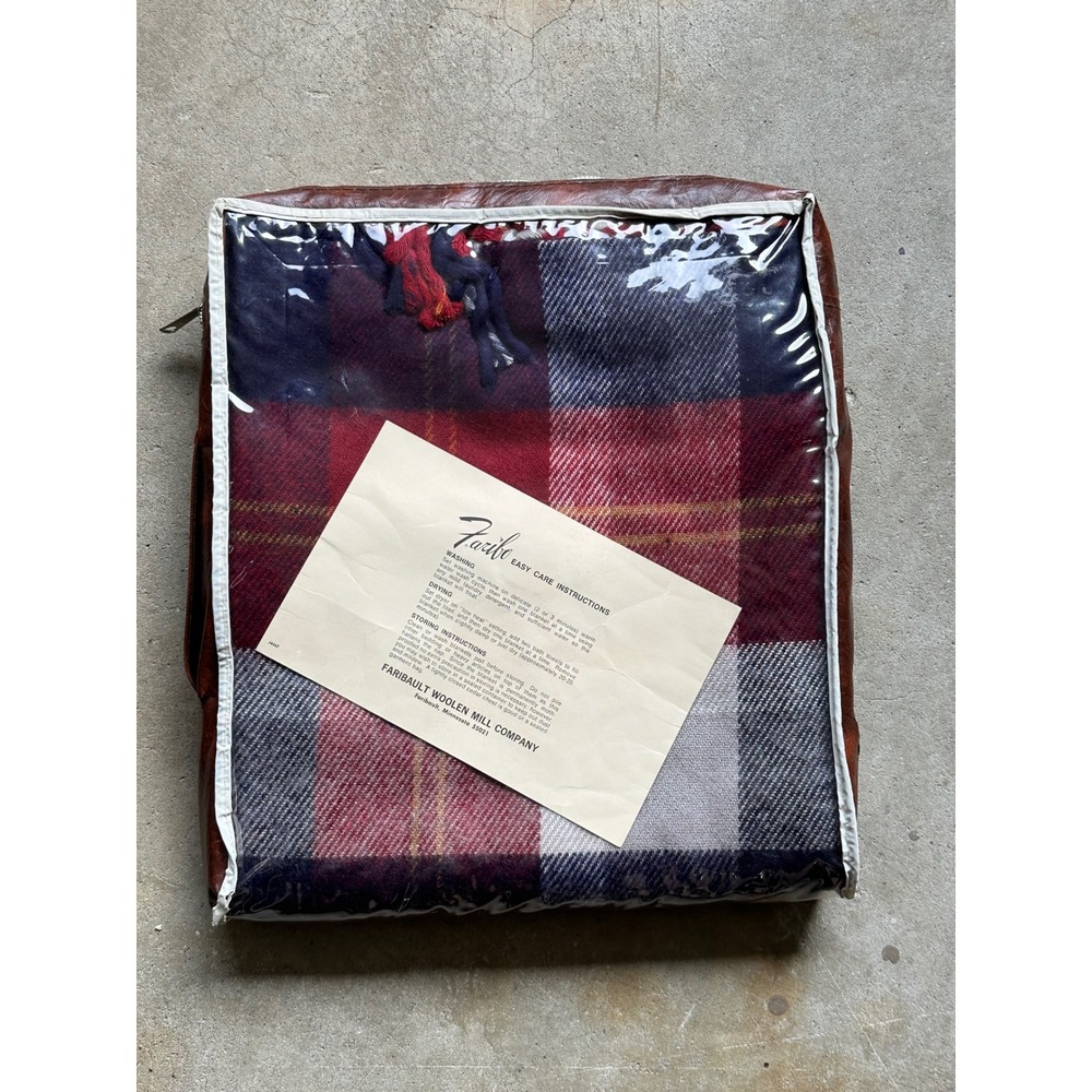Faribo Faribault Woolen Mill Plaid Blanket Red Navy Blue White with Case